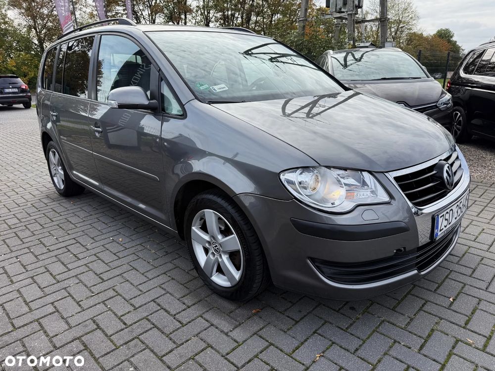 Volkswagen Touran 2009 photo 3