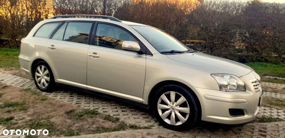 Toyota Avensis 1.8 VVT-i Luna - 8