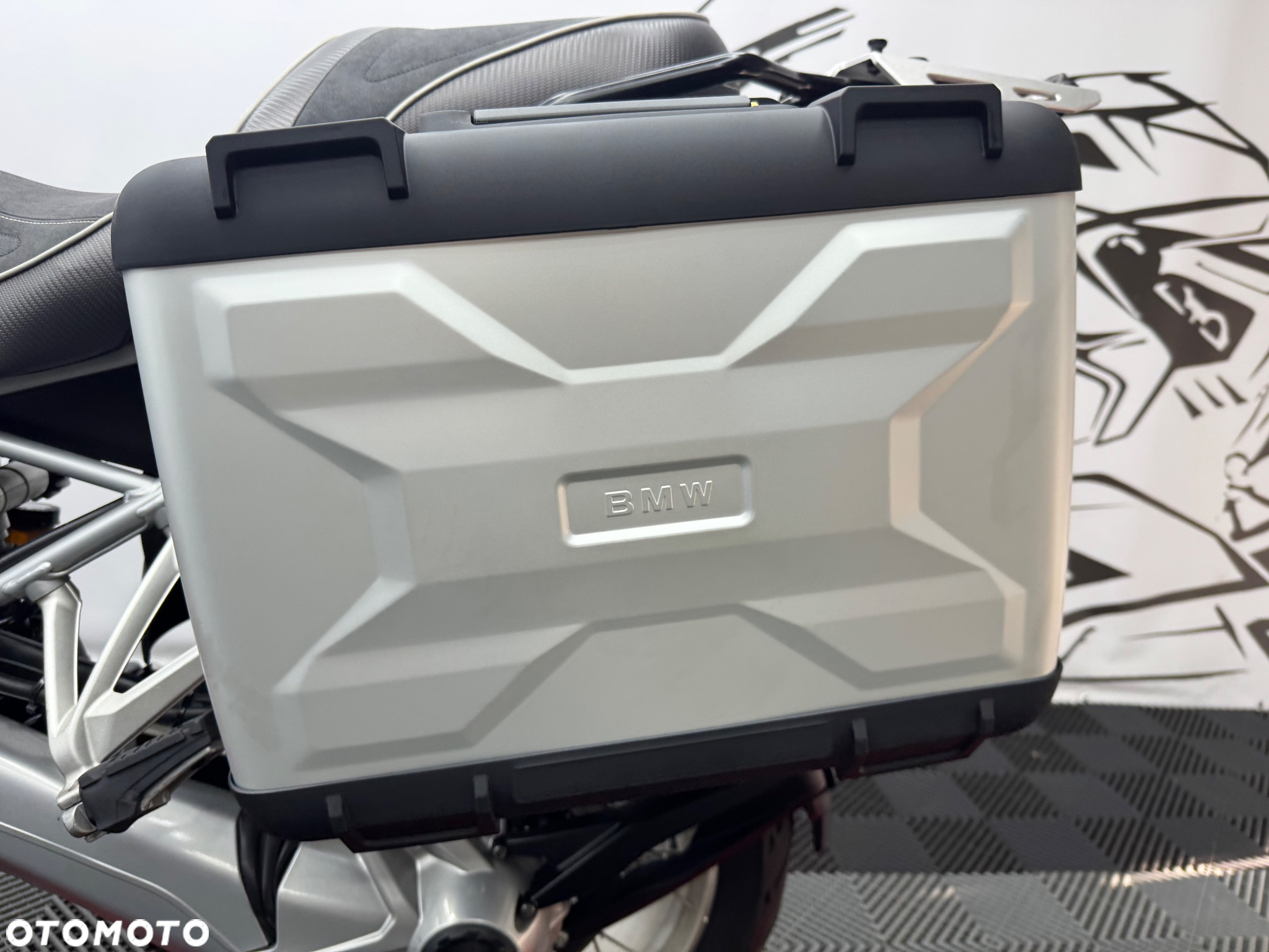 BMW R - 16