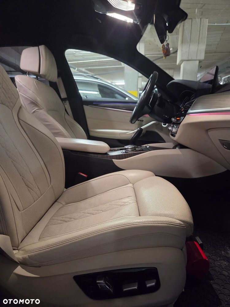 BMW Seria 5 530i xDrive M Sport sport - 23