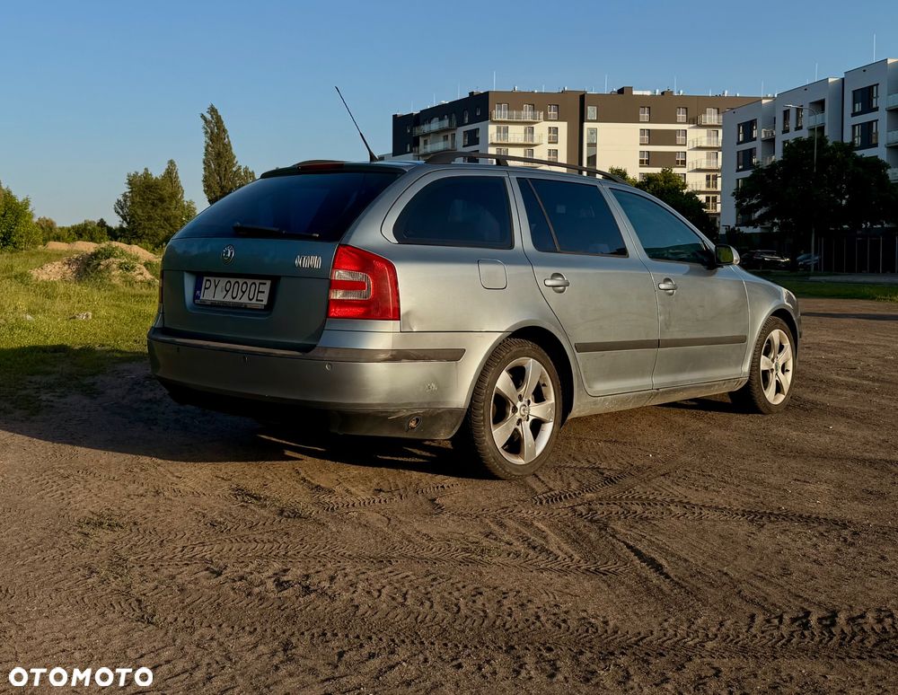 Skoda Octavia 2.0 FSI Elegance - 3