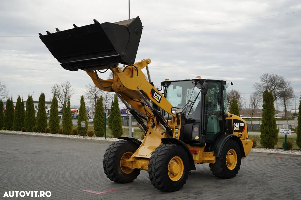 Cat 906M / ÎNCĂRCĂTOR PE ROȚI / 2019 / CUPĂ CU FALCI / - 2