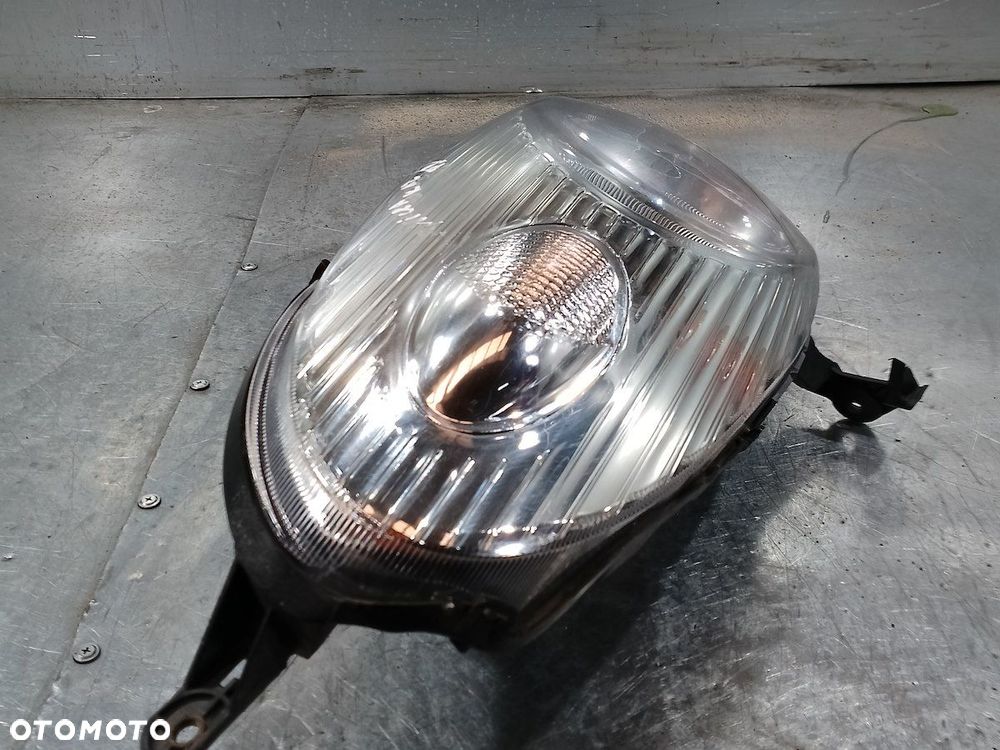 LAMPA PRZÓD PRAWA NISSAN MICRA K12 ( 02-10 ) - 7