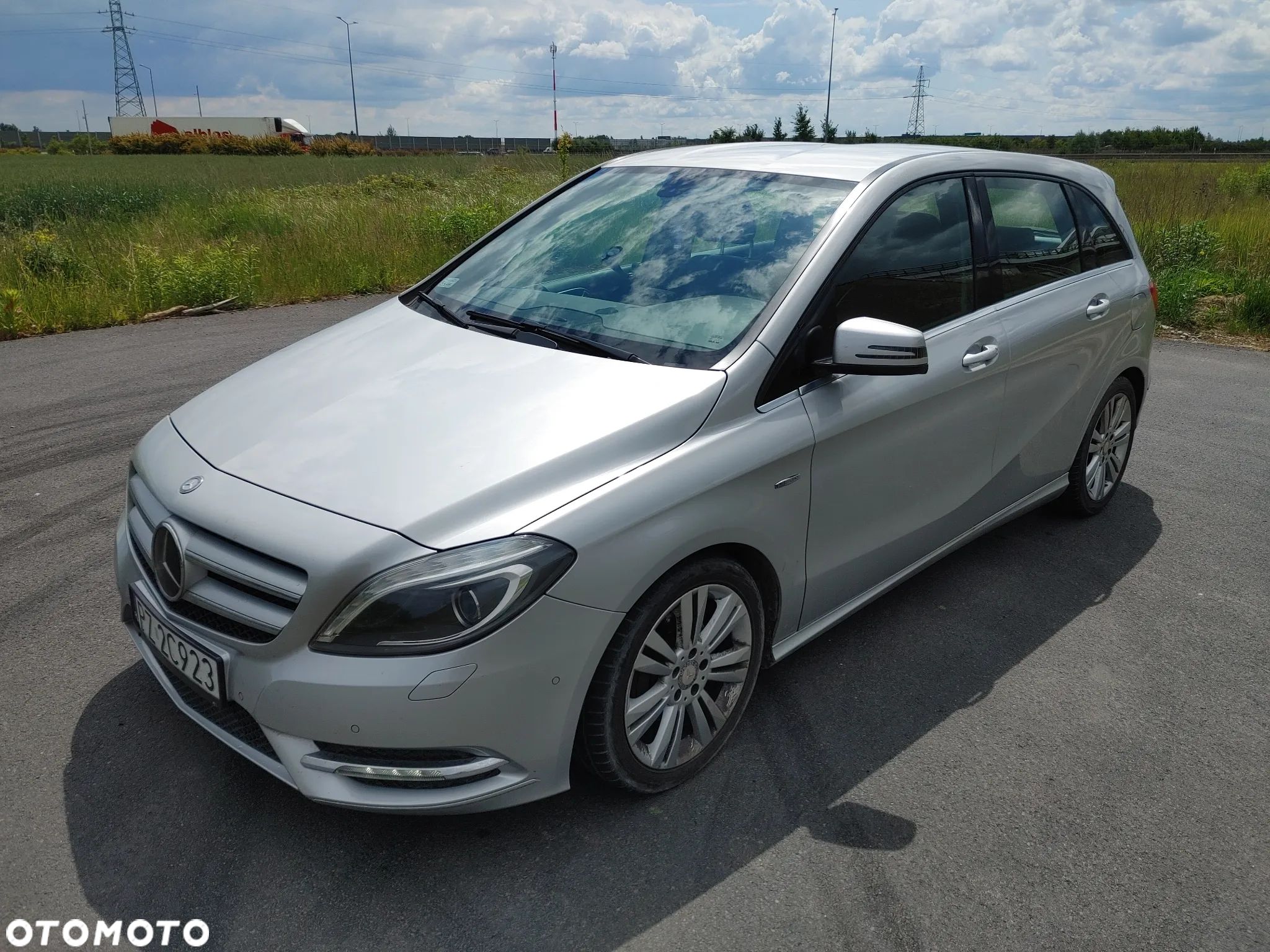 Mercedes-Benz Klasa B 200 (BlueEFFICIENCY) - 1