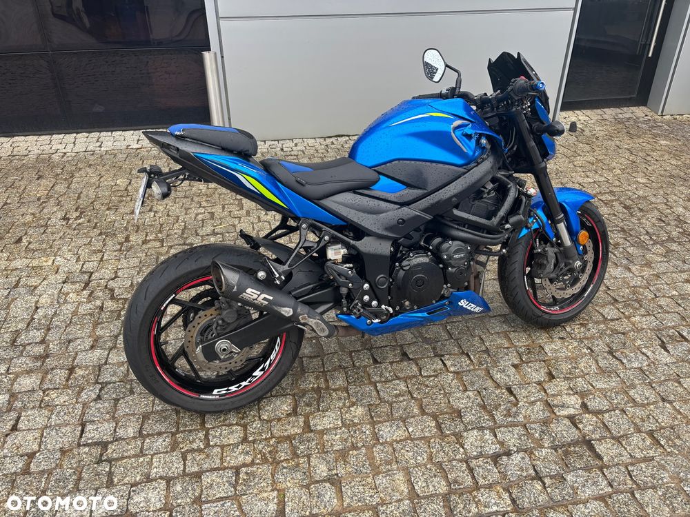 Suzuki GSX - 1