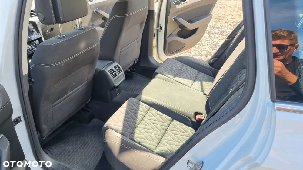 Volkswagen Passat - 26