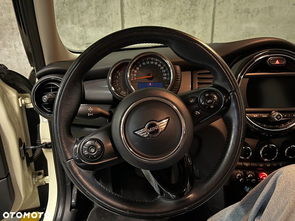 MINI Cooper D - 6