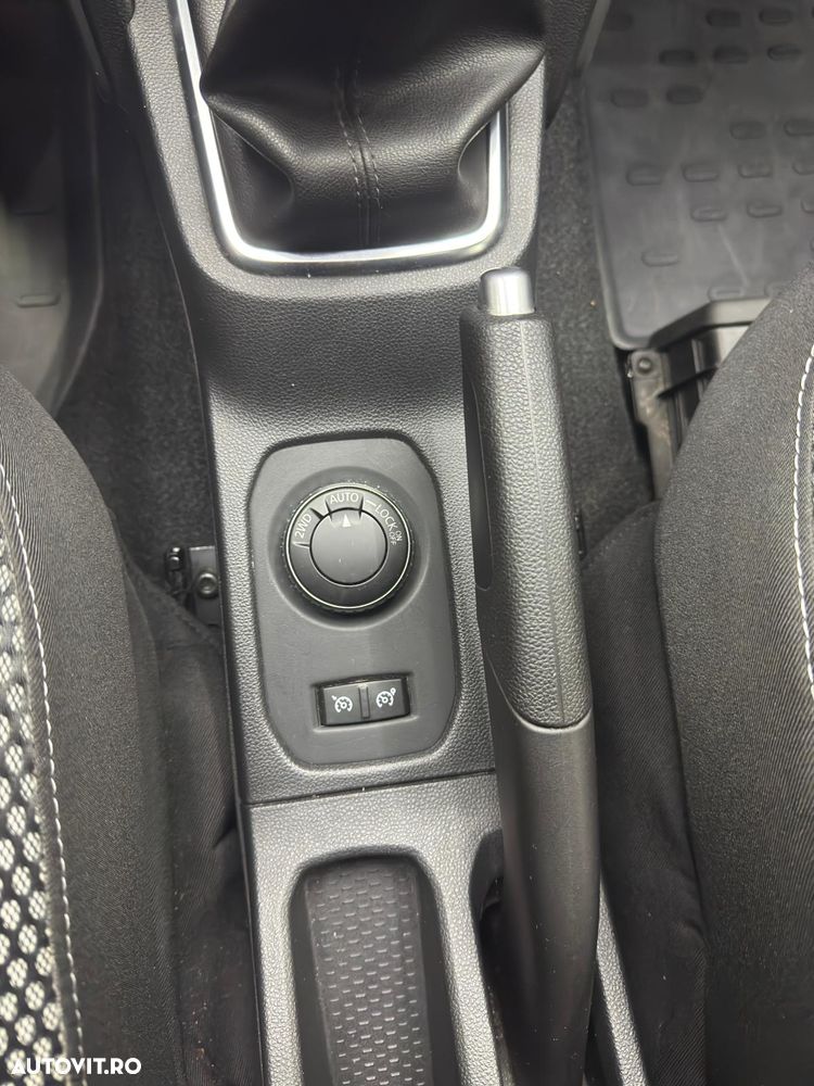 Dacia Duster 1.6 SCe 4WD Prestige jante 17" - 16