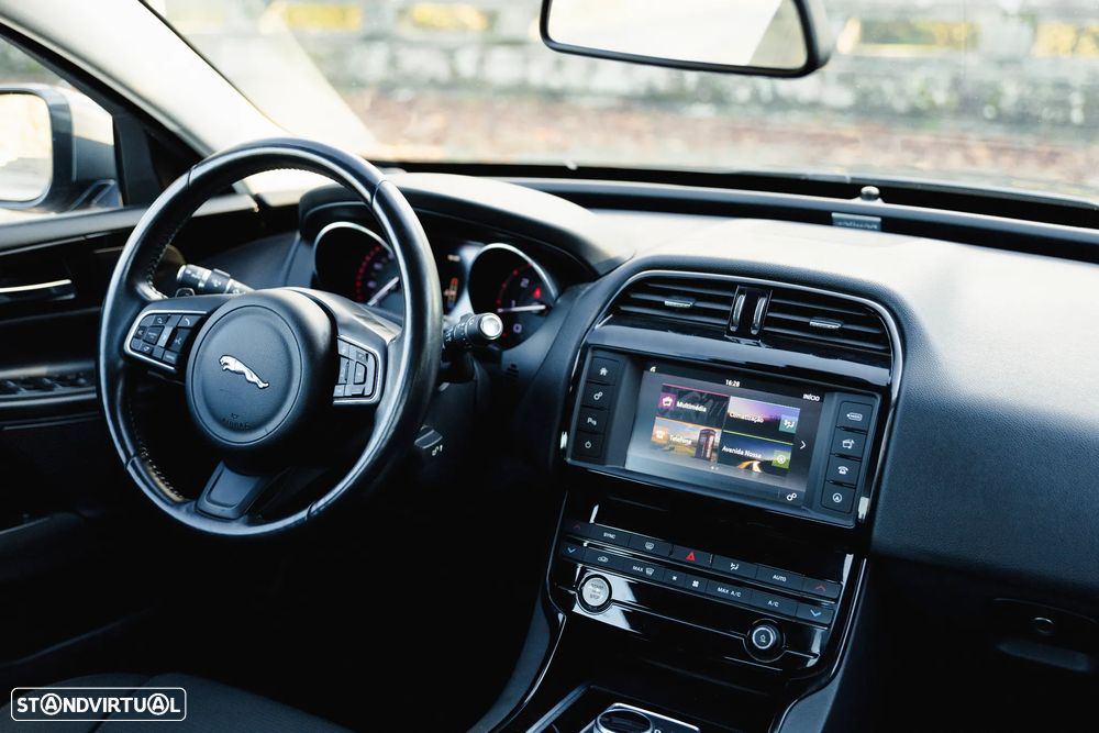 Jaguar XE E-Performance Aut. Prestige - 8