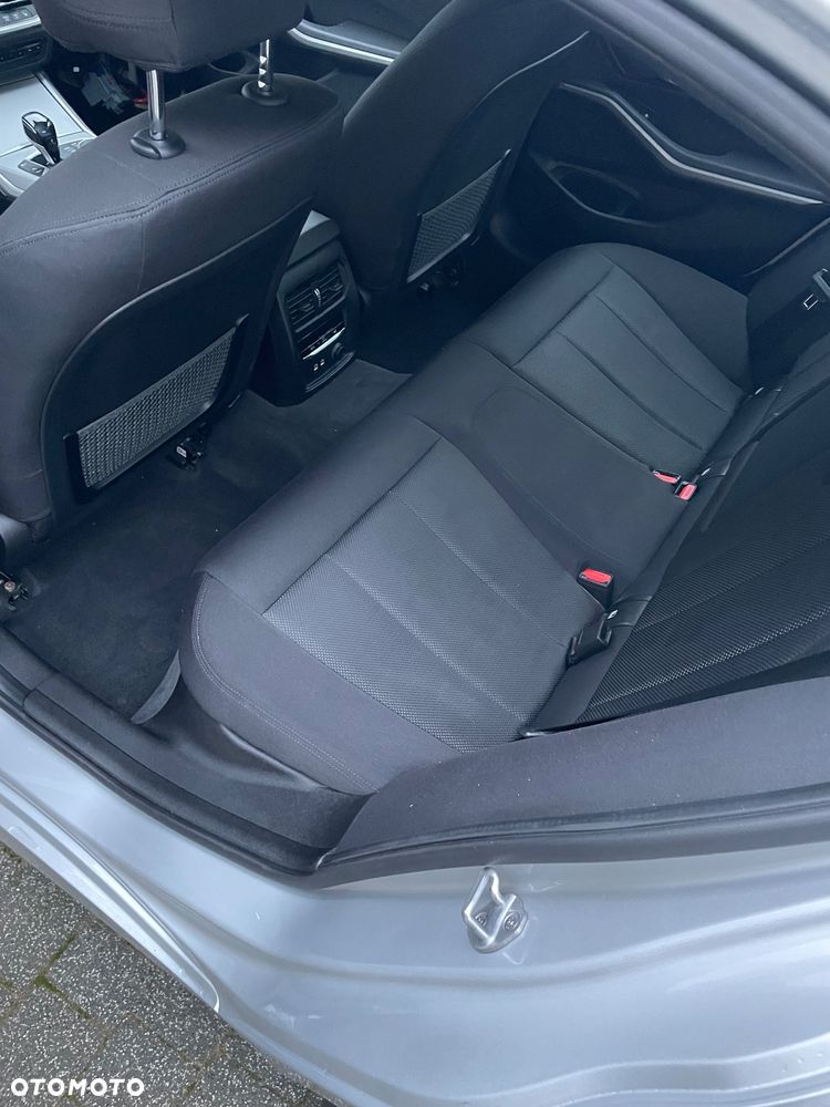 BMW Seria 3 330e iPerformance Sport Line - 3