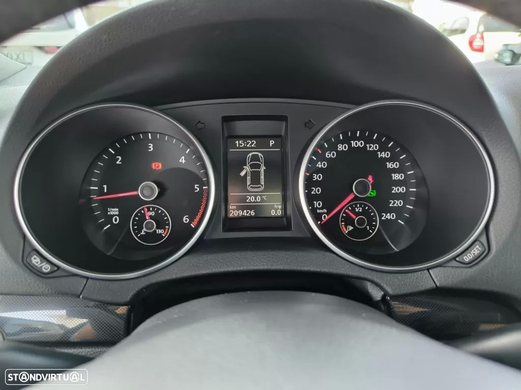 VW Golf 1.6 TDi Confortline DSG - 34