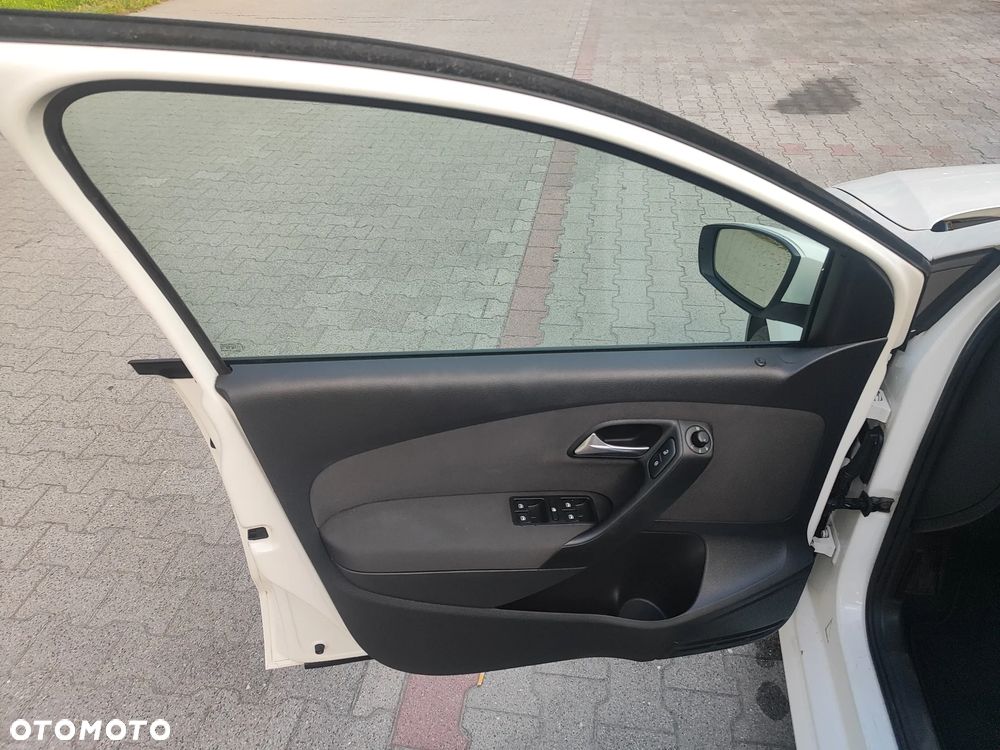 Volkswagen Polo 1.4 Comfortline - 29