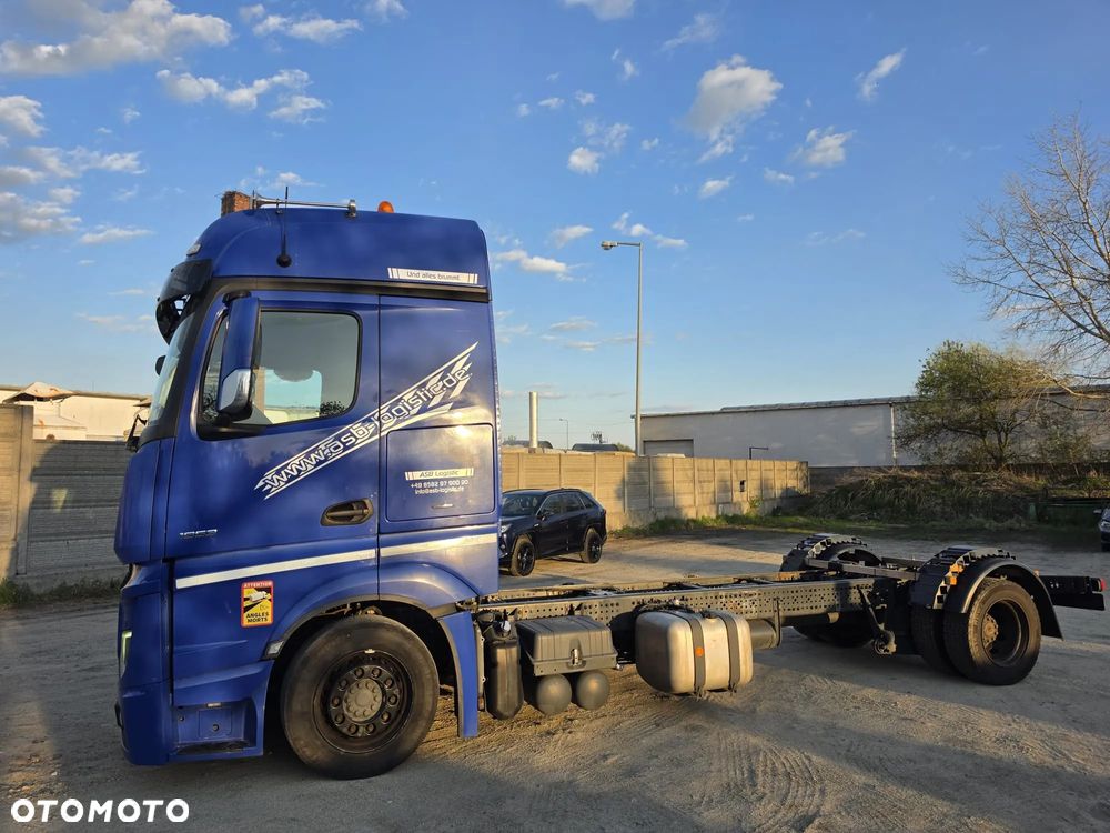 Mercedes-Benz Actros - 9