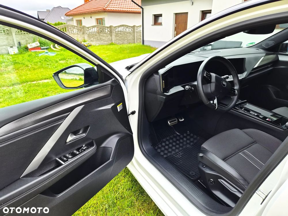 Opel Astra 1.2 T GS Line S&S - 23