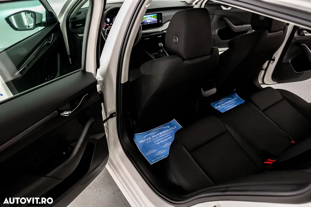 Skoda Octavia Combi 2.0 TDI Active - 7