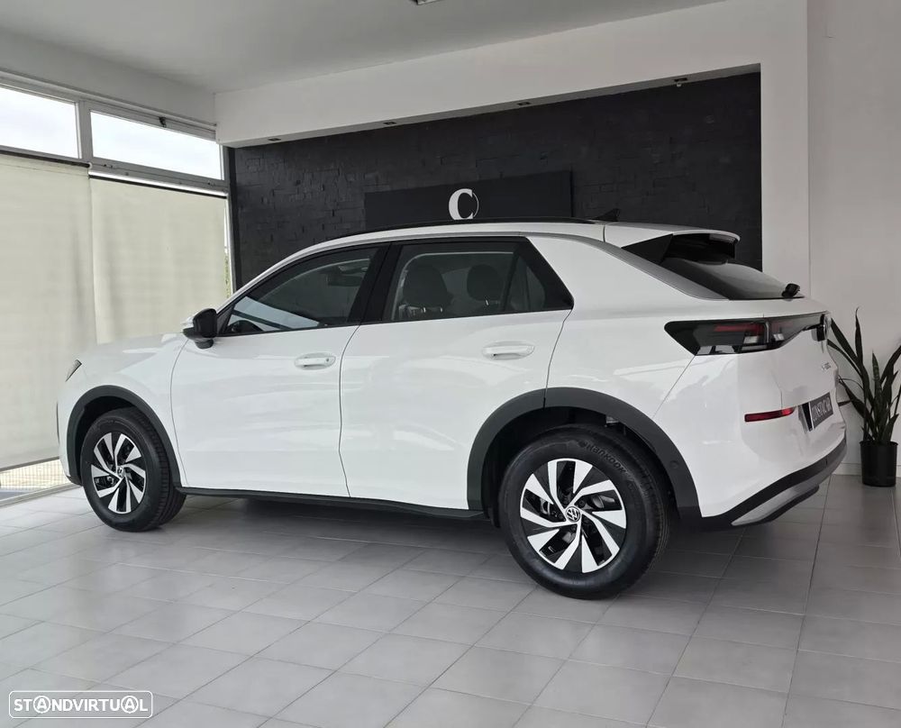 VW T-Roc 1.5 eTSI Trend DSG - 16