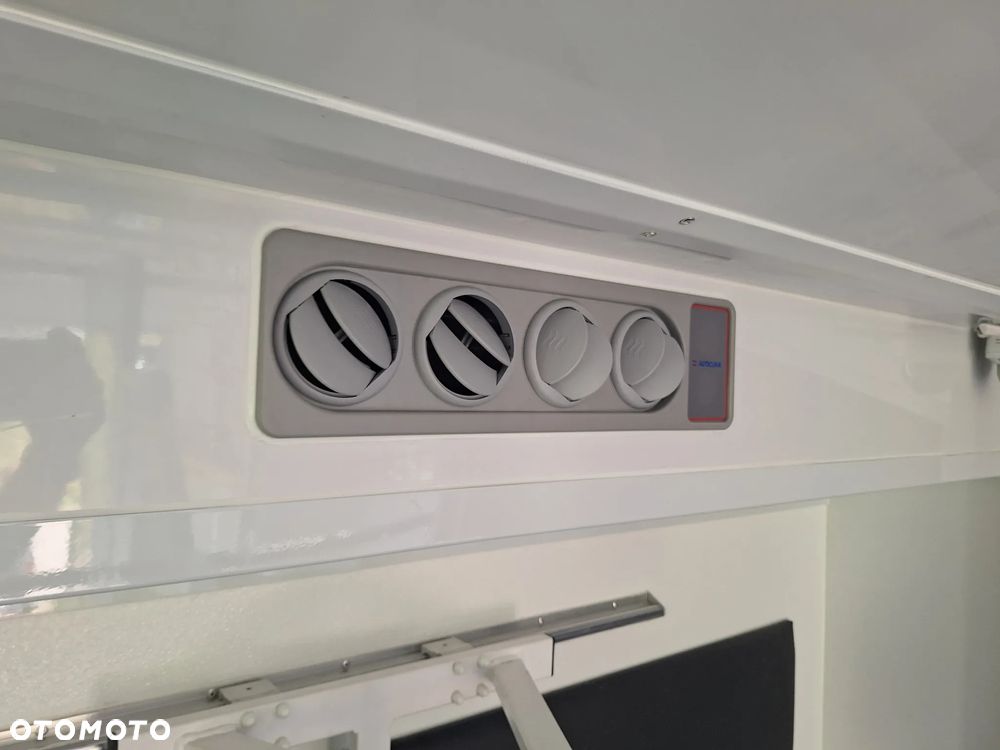 Mercedes-Benz Sprinter 319 - 19