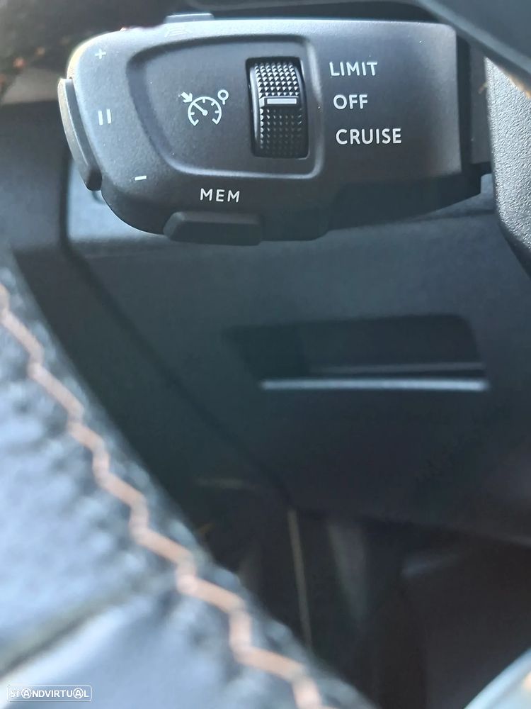 Peugeot 3008 PureTech 130 Stop & Start GPF EAT8 GT - 25
