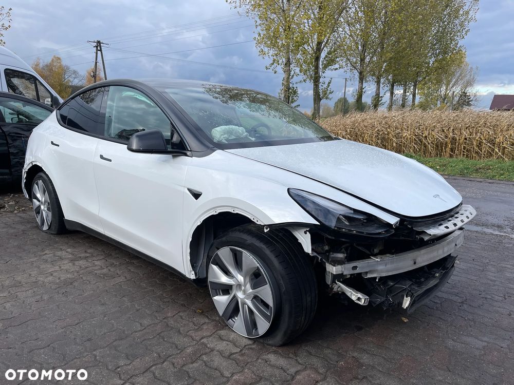 Tesla Y Model RWD - 7