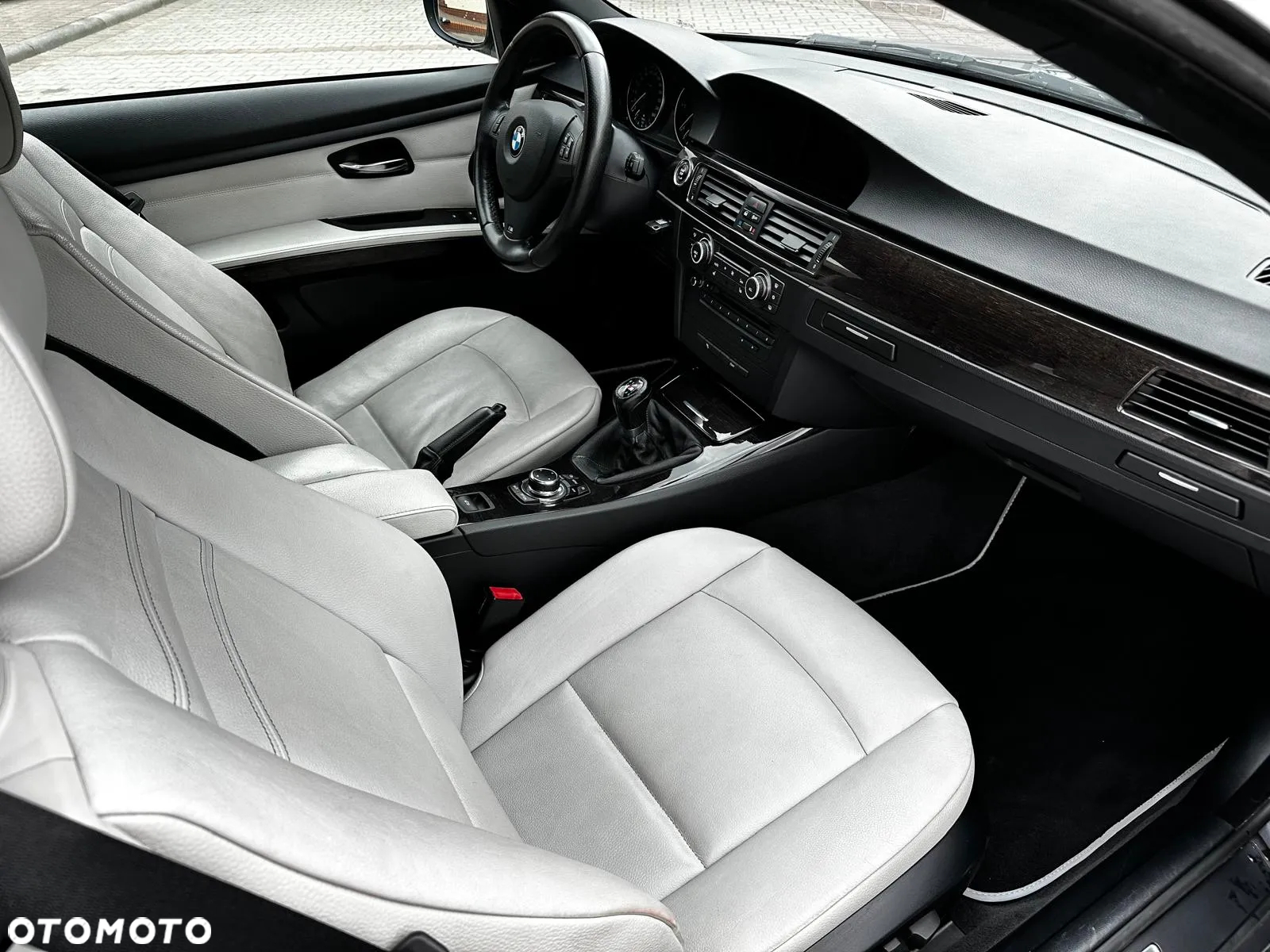 BMW Seria 3 320d DPF Cabrio Edition Exclusive - 14