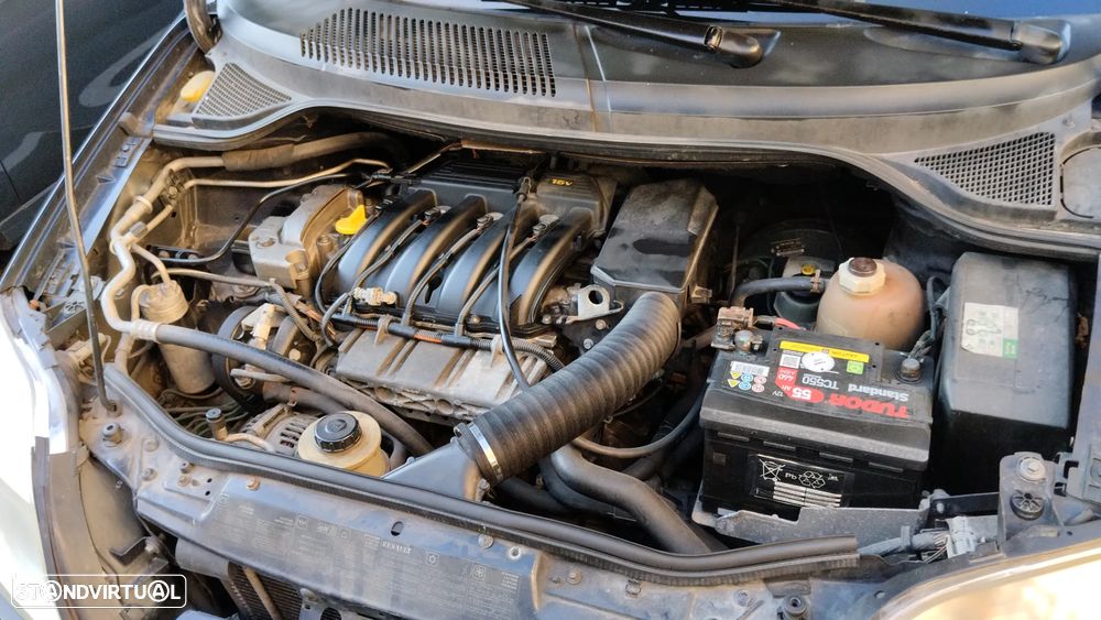 Renault Mégane Scénic 1.4 16V RT - 3