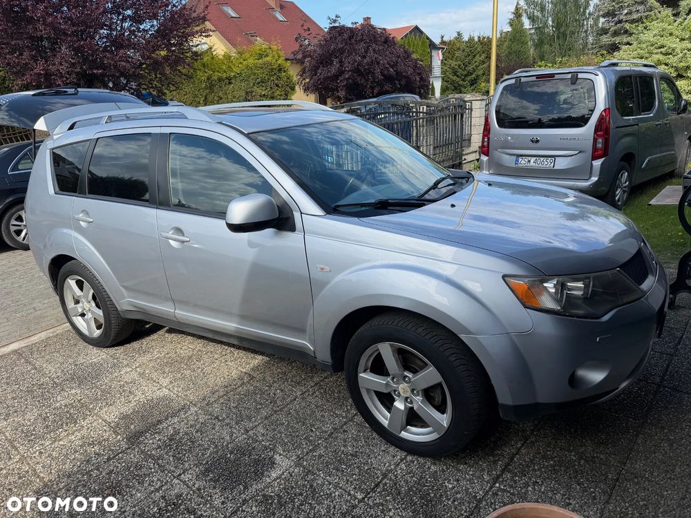 Mitsubishi Outlander 2.0 DID Intense + - 5