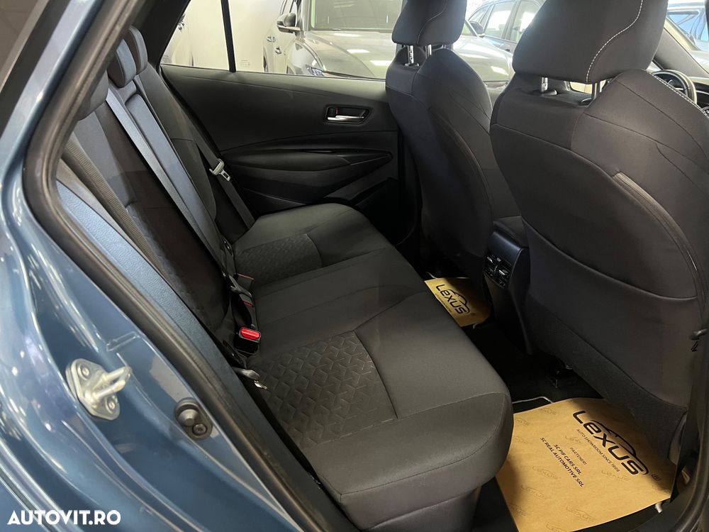 Toyota Corolla 1.8 HSD Business - 16