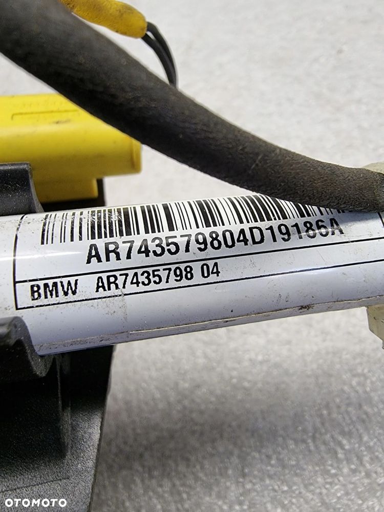 BMW 5 G30 M5 F90 NABÓJ MASKI PRAWY - 5