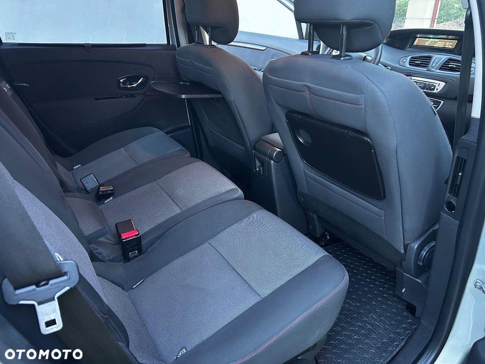 Renault Scenic 1.5 dCi Life - 12