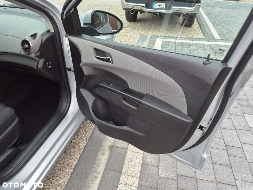 Chevrolet Aveo - 21