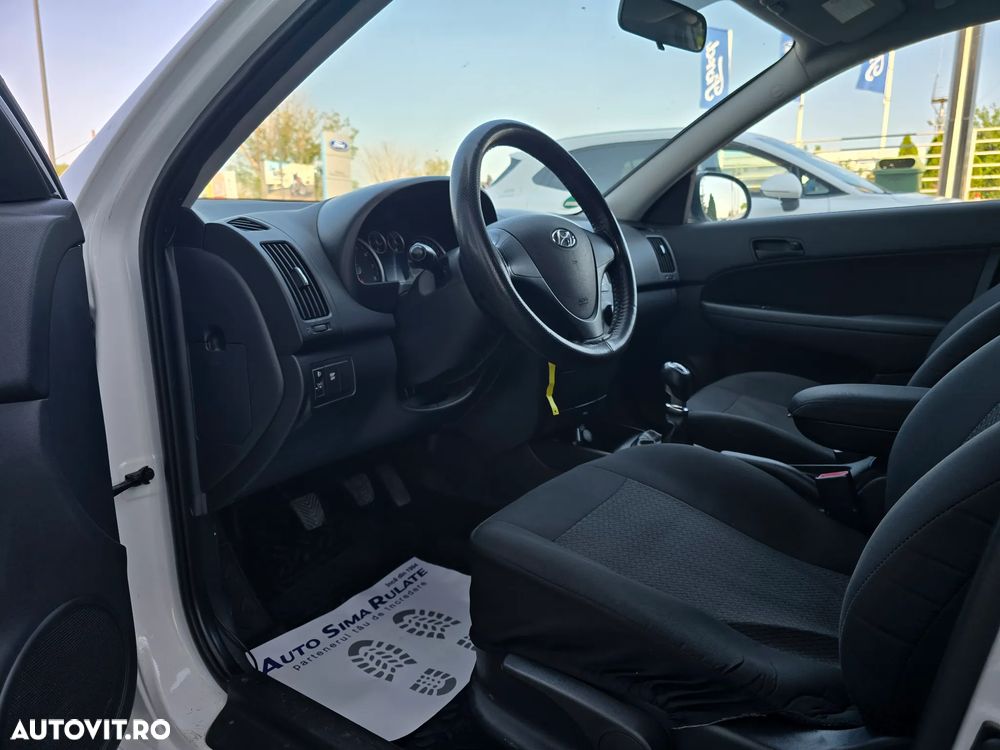 HYUNDAI i30 2011 — imagine 16