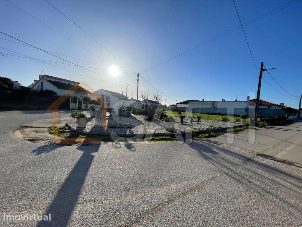 Terreno urbano em Charneca de Alcorochel, Torres Novas, Santarém - Grande imagem: 3/20