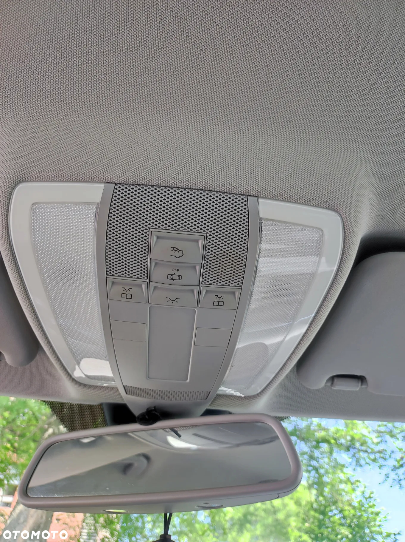 Mercedes-Benz Klasa C 180 BlueEFFICIENCY 7G-TRONIC Avantgarde - 13