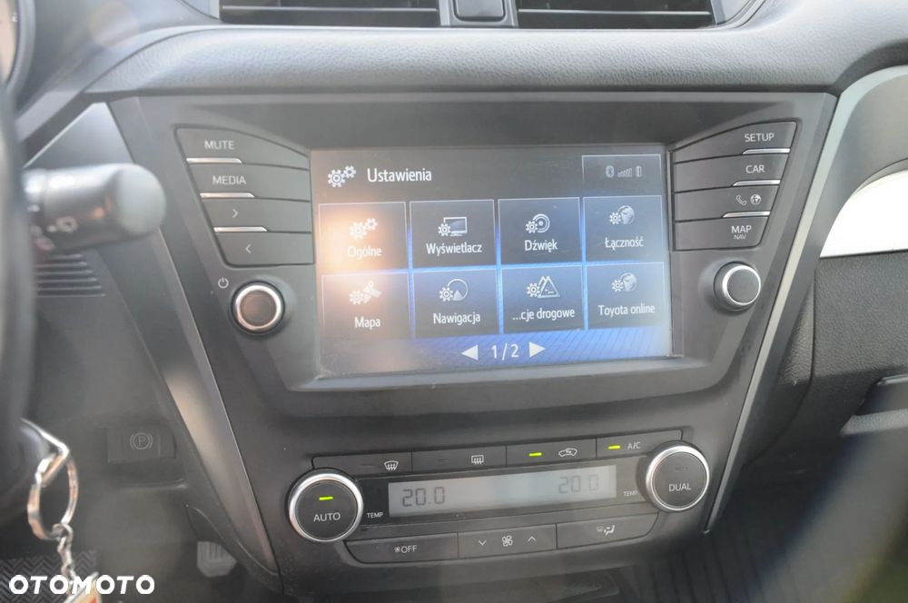 Toyota Avensis 2.0 Premium MS - 15