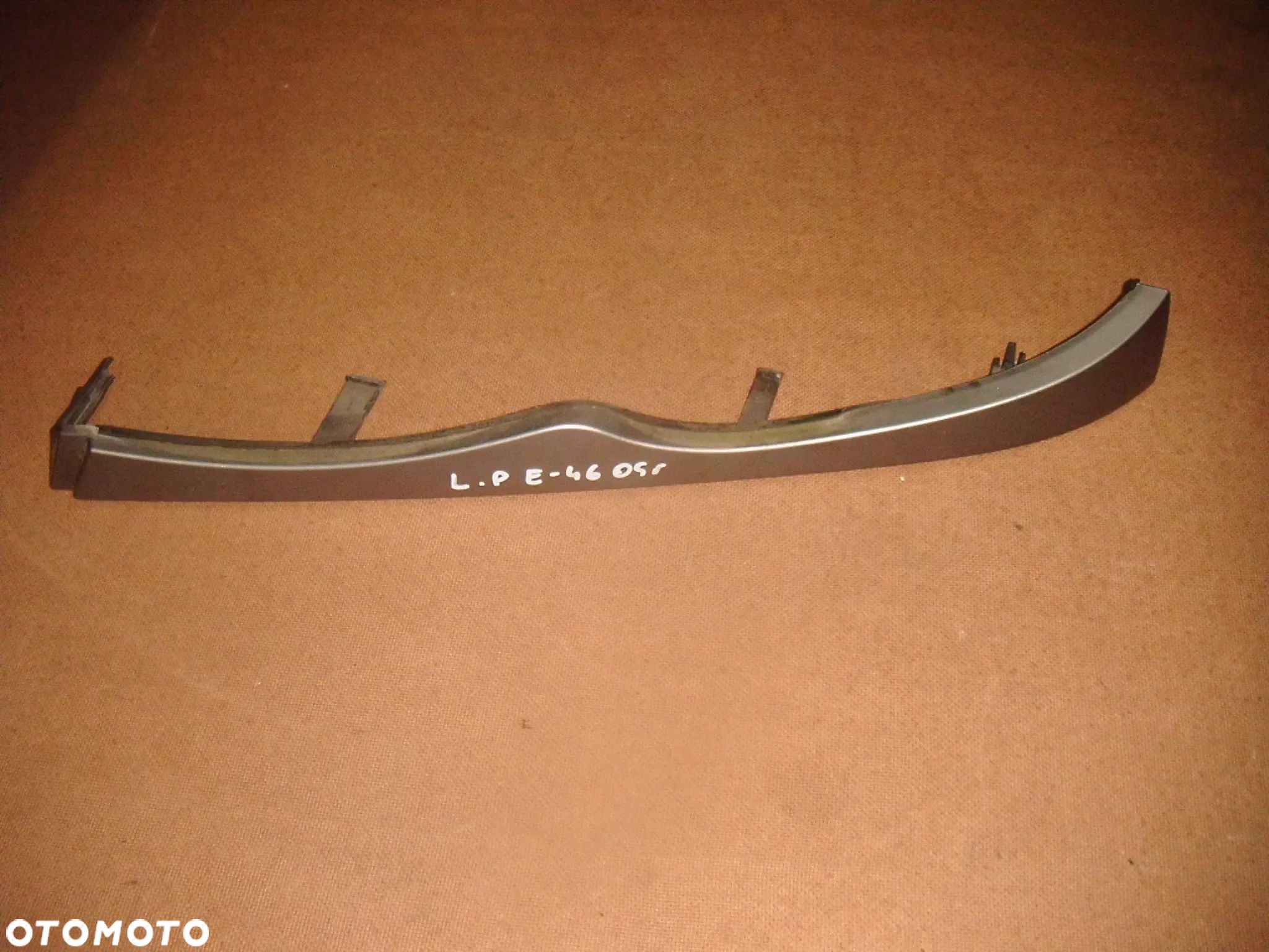 bmw e46 05r listwa pod lampę lewy przód - 1