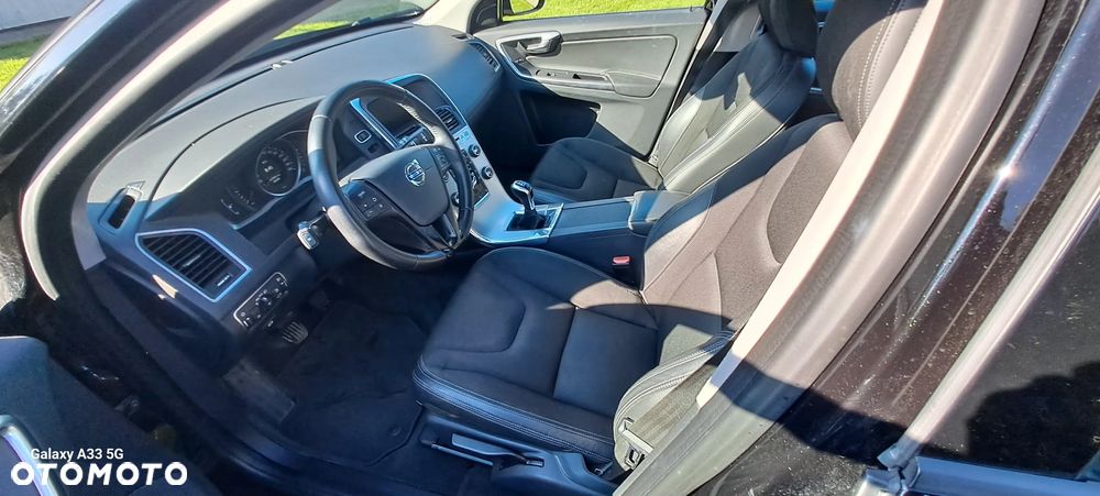 Volvo XC 60 D3 Momentum - 6