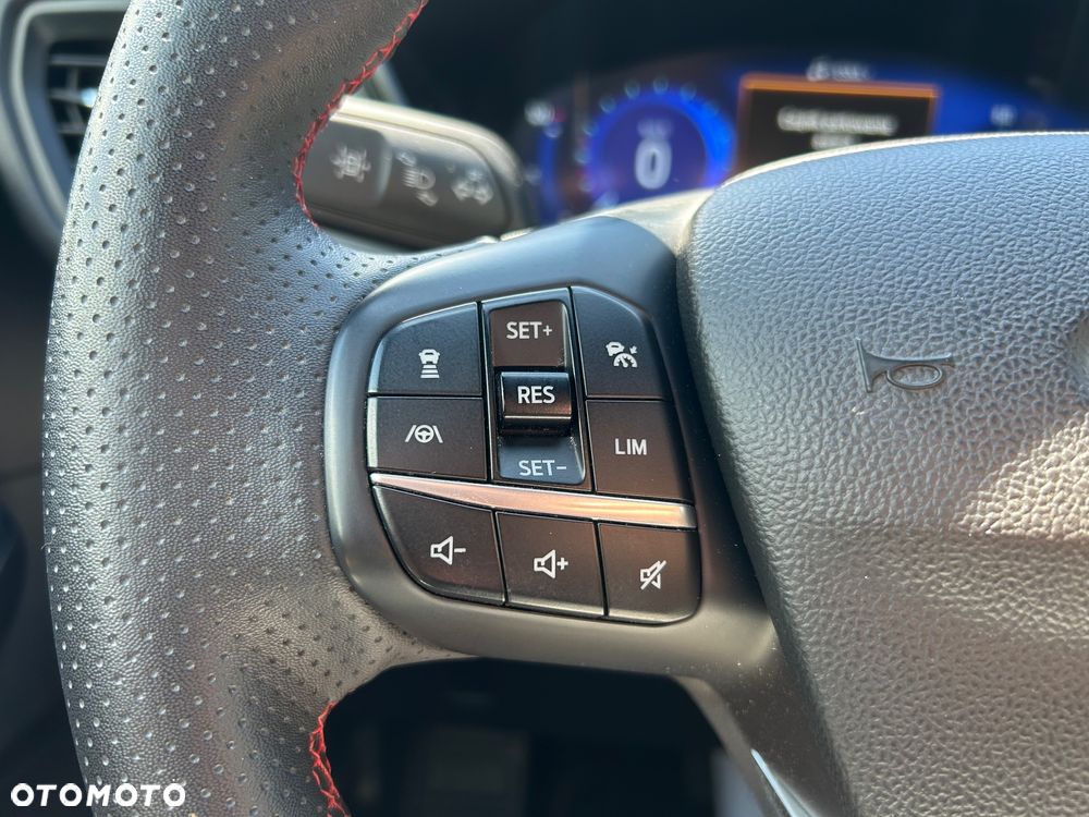 Ford Kuga 2.5 Duratec PHEV ST-LINE X - 30
