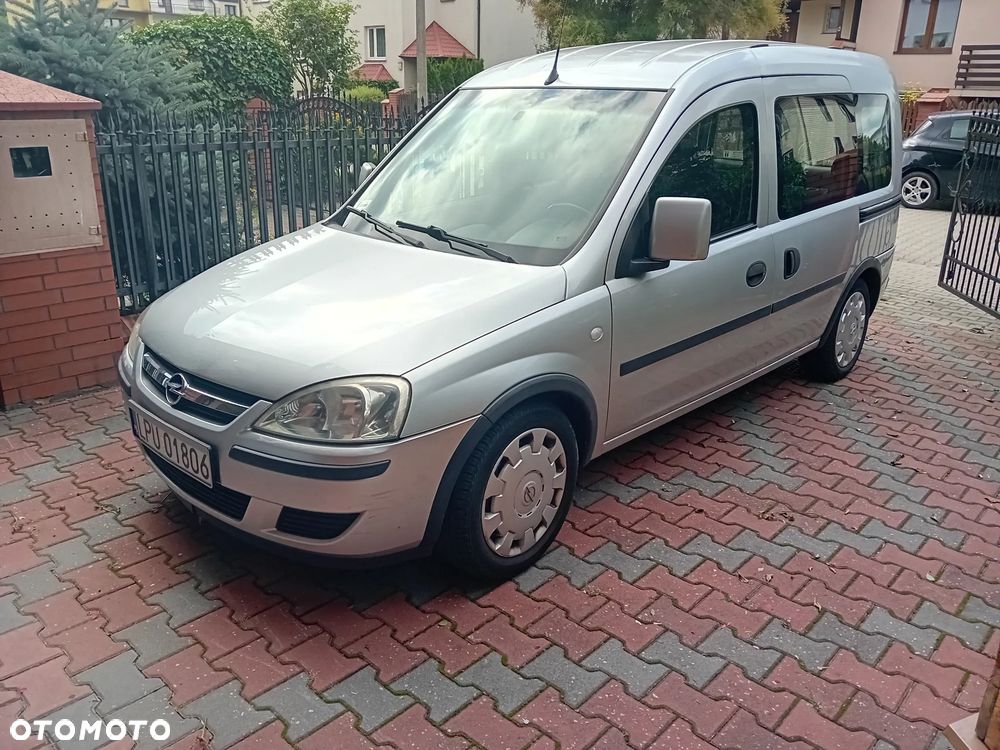 Opel Combo Tour Cosmo - 1