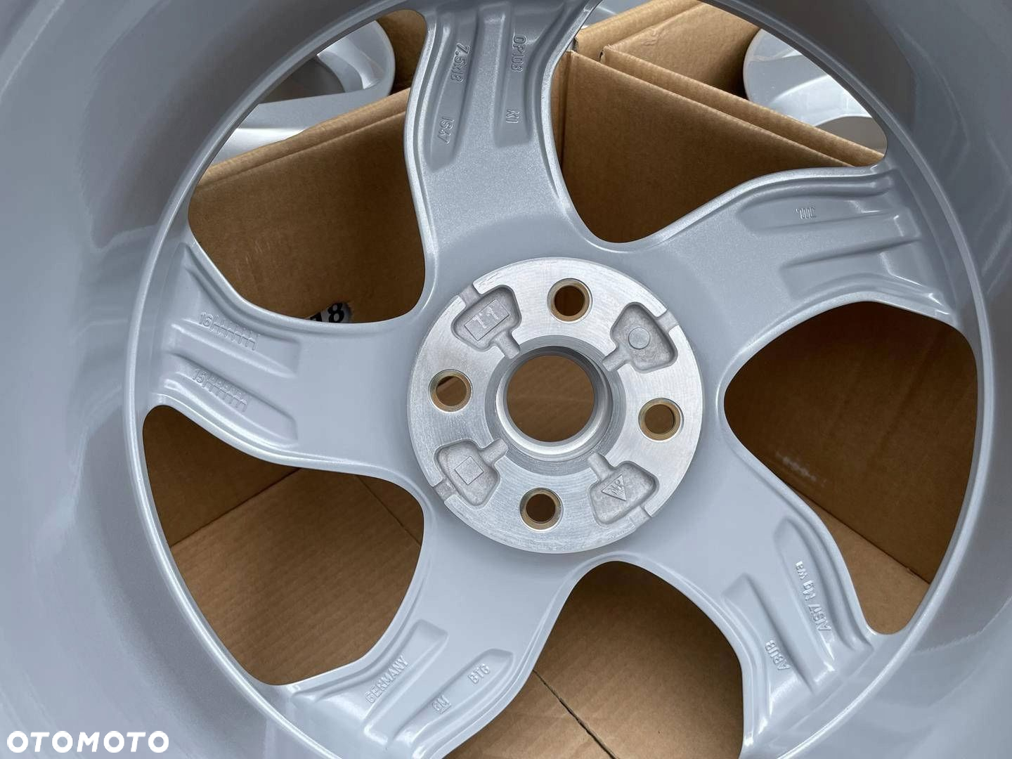 Oryginał felga 18cali Opel Vauxhall Adam 4x100 39015886 - 4