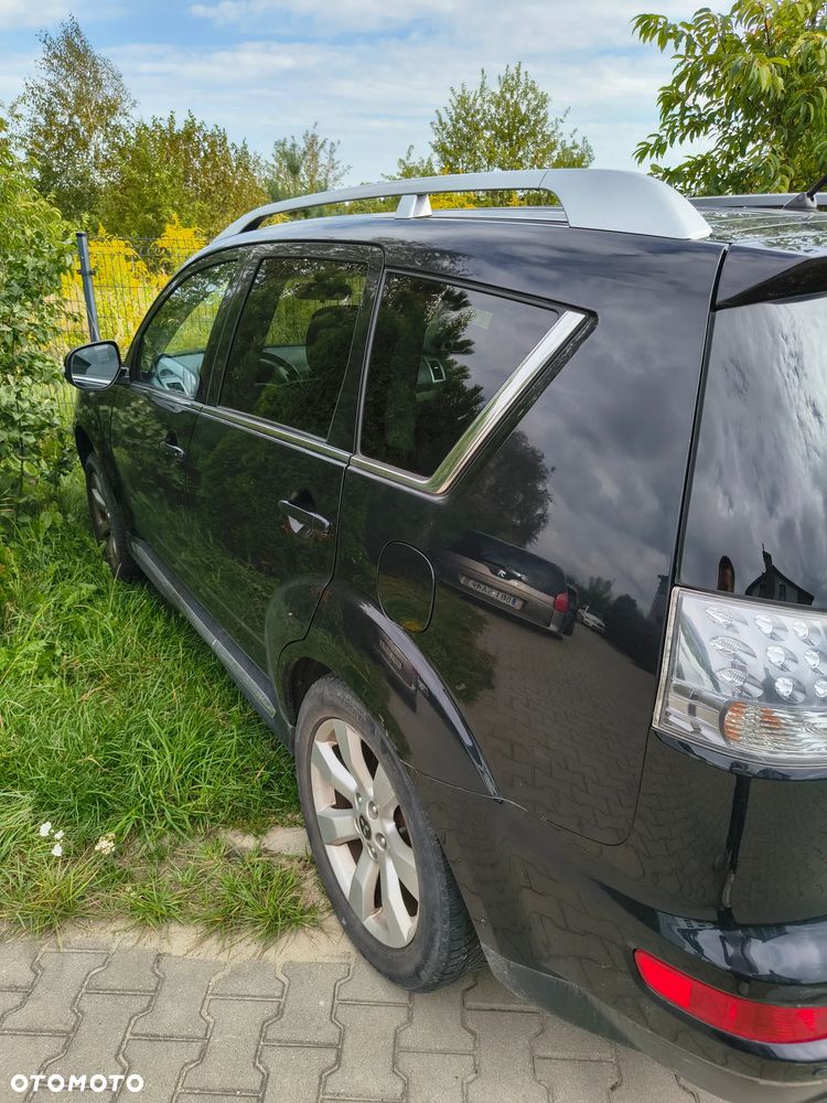 Mitsubishi Outlander 2.0 DID Instyle NAVI - 6