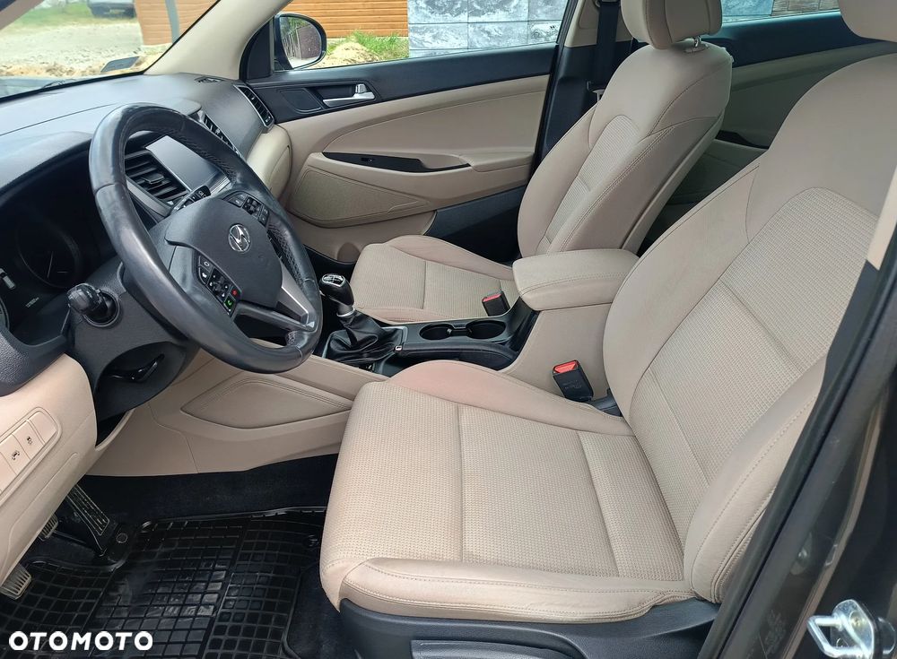 Hyundai Tucson - 12