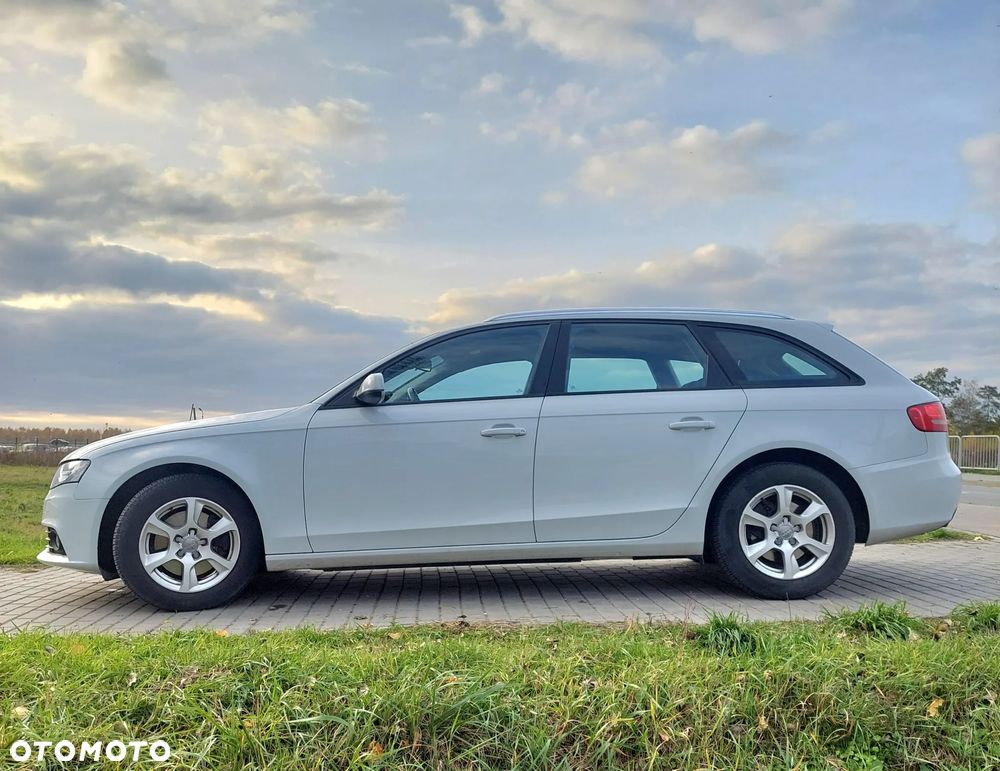 Audi A4 Avant - 11