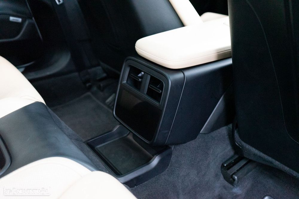 Porsche Taycan Turbo - 54