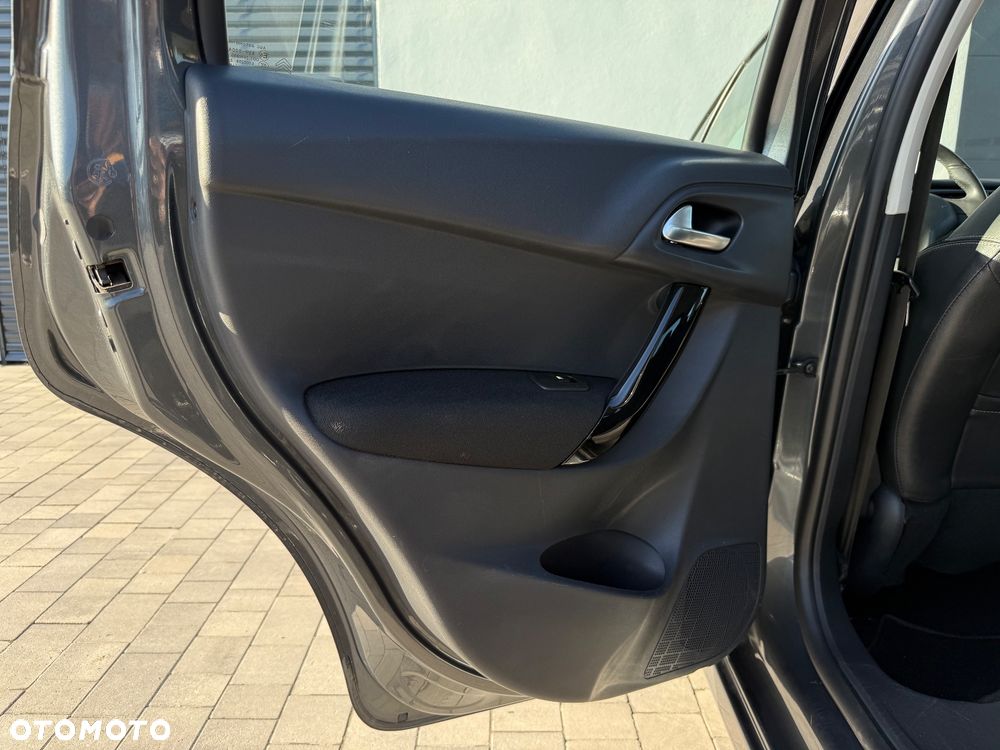 Citroën C3 e-HDi 90 FAP Exclusive - 29