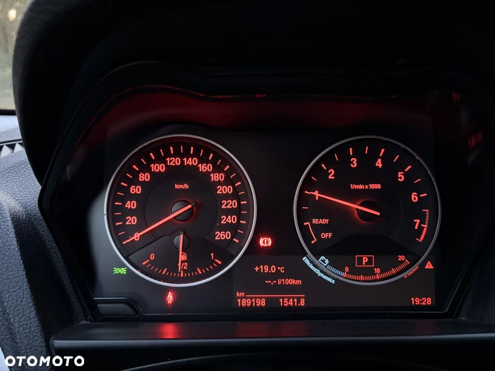 BMW Seria 1 118i Edition Metropolitan - 14