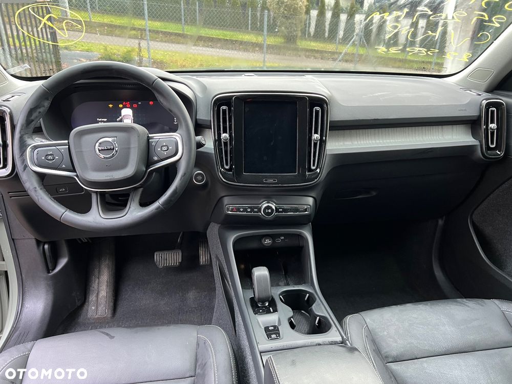 Volvo XC 40 - 21