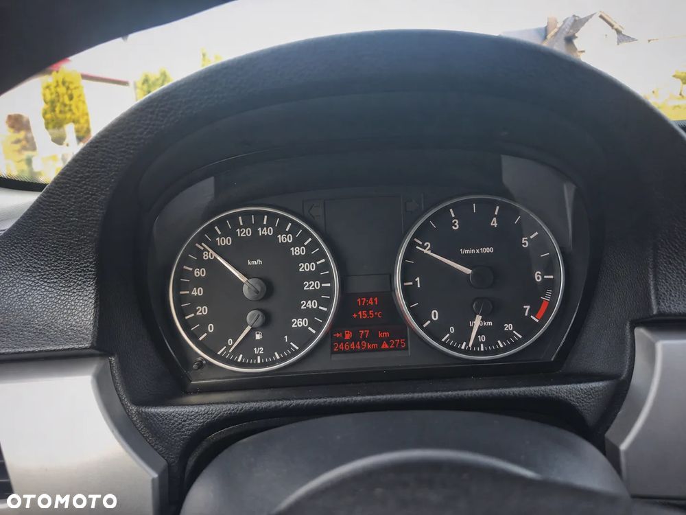 BMW Seria 3 320i - 17