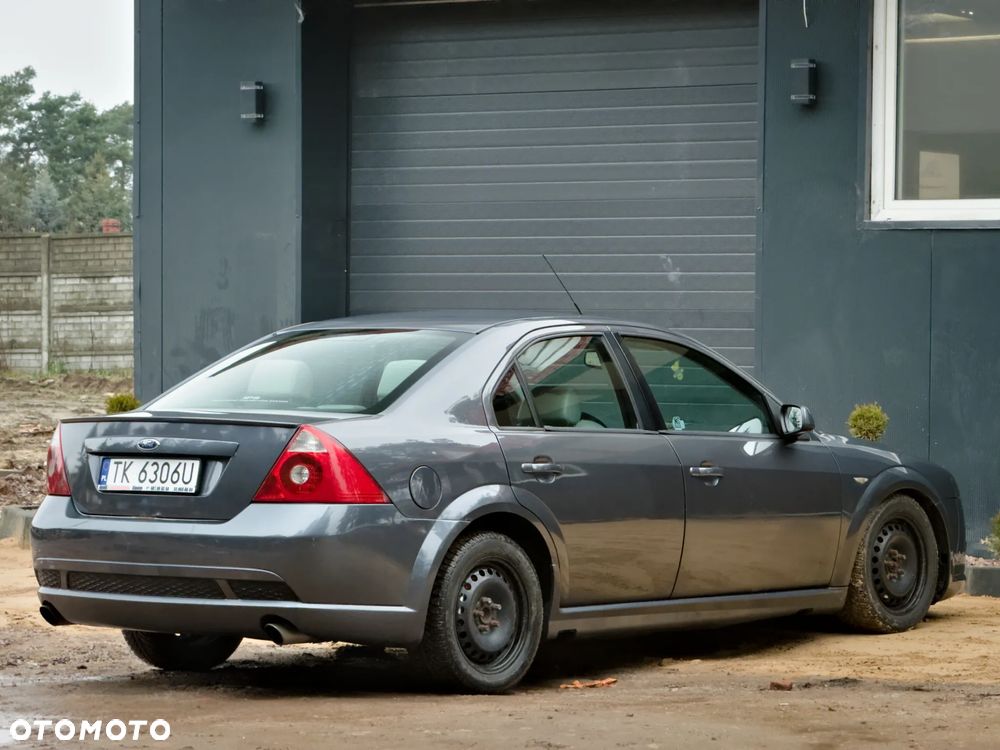 Ford Mondeo V6 ST 220 - 9