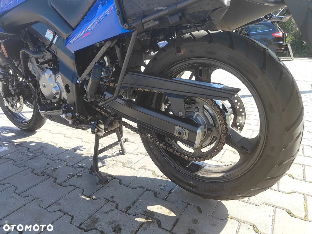 Suzuki V-STROM - 10