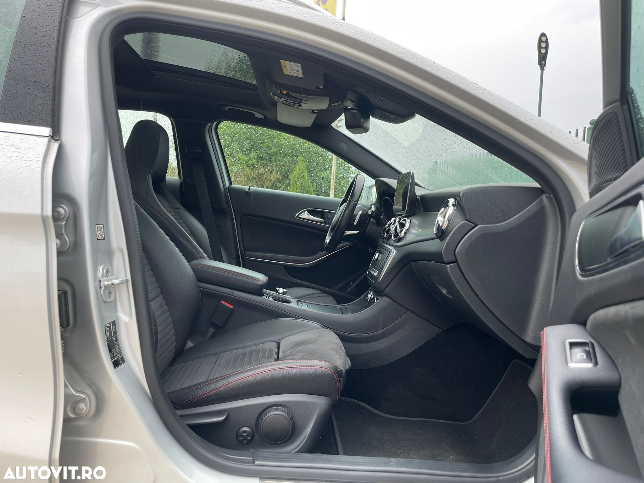 Mercedes-Benz GLA 200 d Aut. - 16
